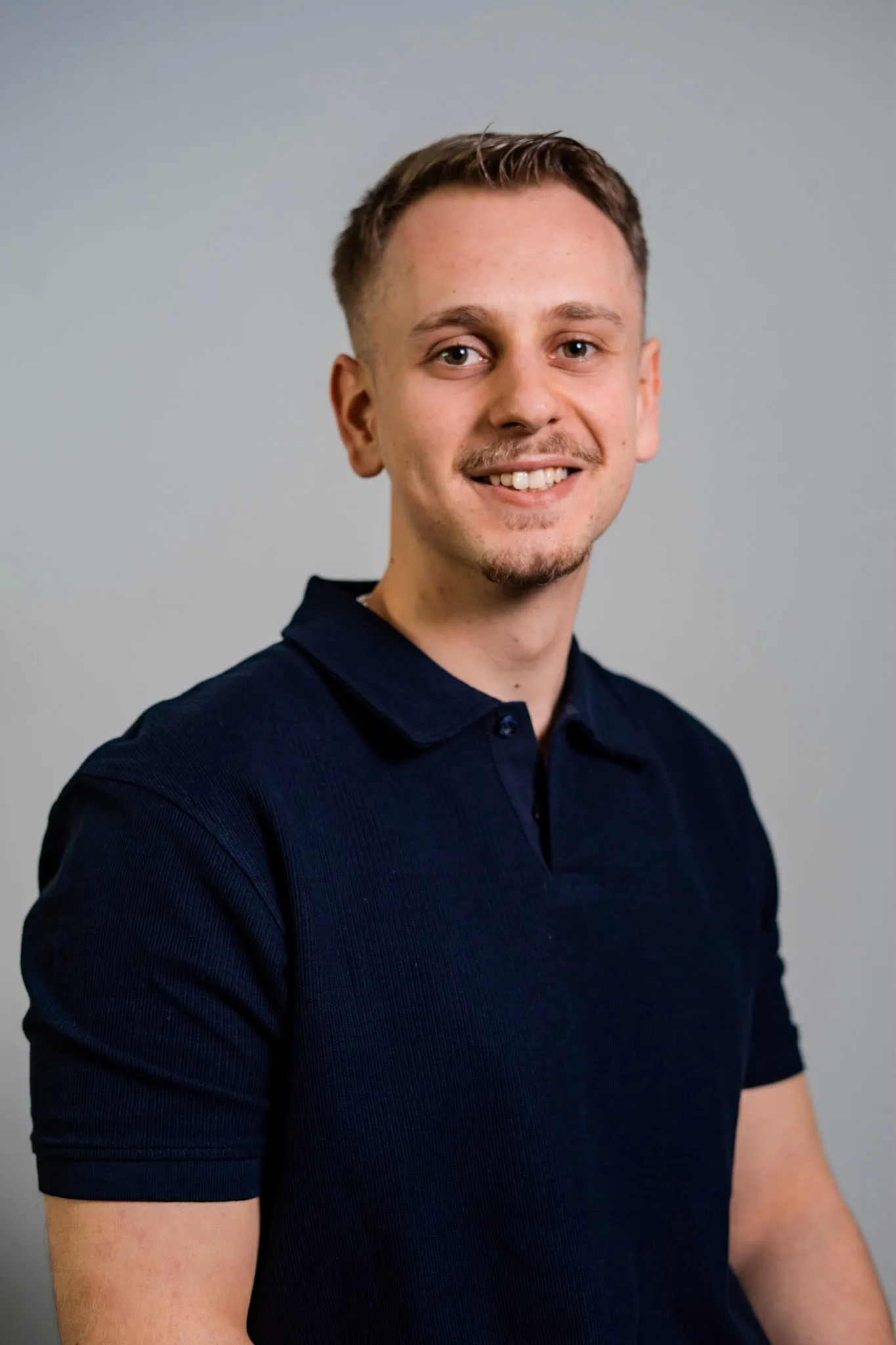 Altin Etemaj bei der Arbeit
